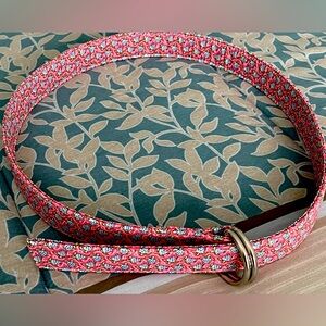 Brand New Vineyard Vines Pink Turtle Belt Size Large